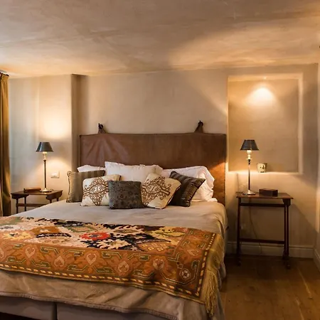 Villa Tartufo Bianco Althea Bossolasco