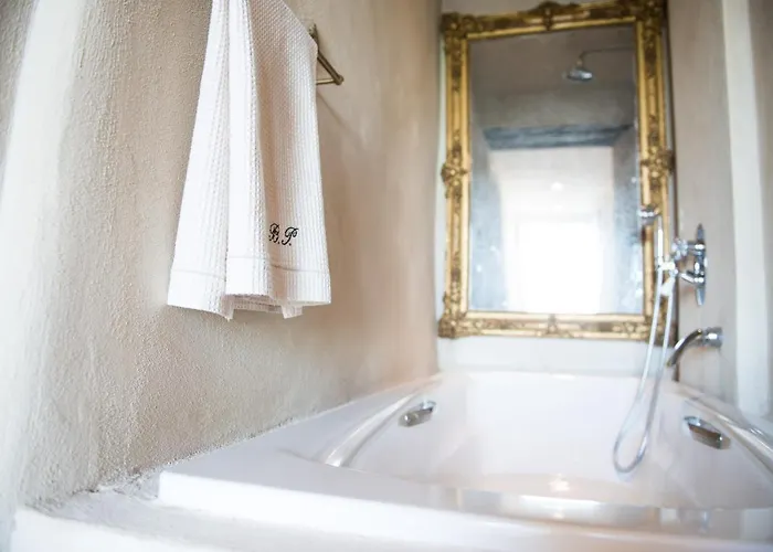 Villa Tartufo Bianco Althea Bossolasco