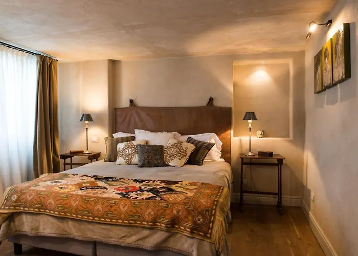 Villa Tartufo Bianco Althea Bossolasco